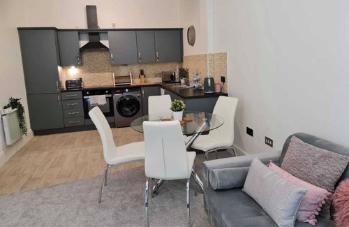 Sutton-in-Craven Apartamento | 2 Bed Woodland Retreat - Garden & Free Parking