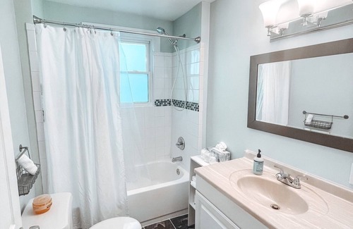 Stratford Apartamento | 2 bedroom 1st floor unit 7 minute drive from short beach
