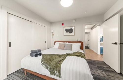 Cliff - Cannon Apartamento | 2 Bedroom 2 Bath Downtown