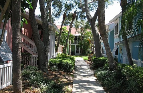 Bayview Condominio | Grandes puestas de sol en la bahía de Bermunda, St. Petersburg, FL