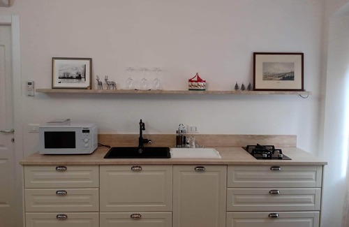 Barriera Vecchia-San Giacomo Apartamento | 2-bedroom, 4-guest apartment in historic area of Trieste in 19th century style