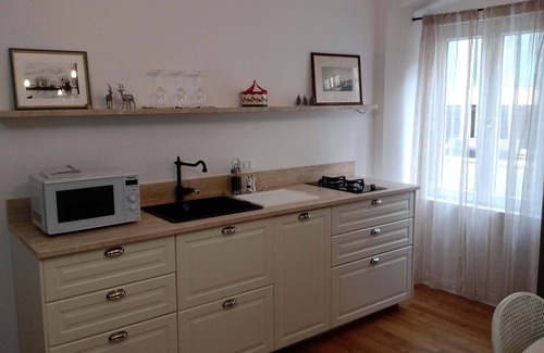 Barriera Vecchia-San Giacomo Apartamento | 2-bedroom, 4-guest apartment in historic area of Trieste in 19th century style