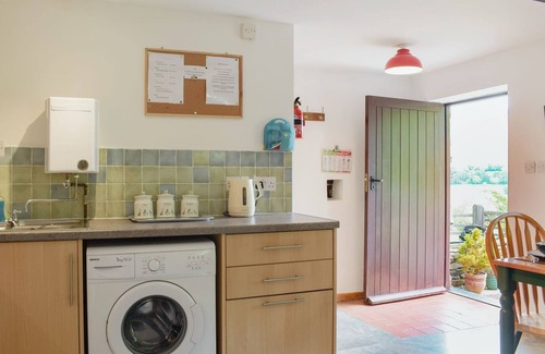 Pennant Melangell Cabaña | 2 bedroom accommodation in Llangynog, near Welshpool