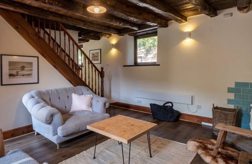 Little Hayfield Cabaña | 2 bedroom accommodation in Hayfield, near High Peak