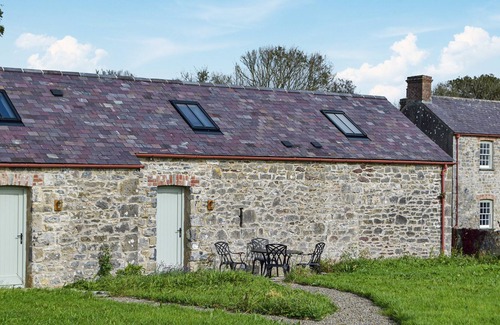 Pembroke Cabaña | 2 bedroom accommodation in Castlemartin