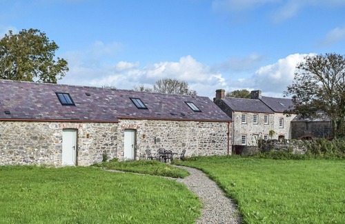Pembroke Cabaña | 2 bedroom accommodation in Castlemartin