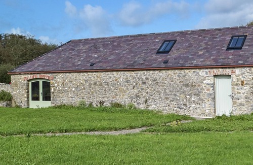 Pembroke Cabaña | 2 bedroom accommodation in Castlemartin