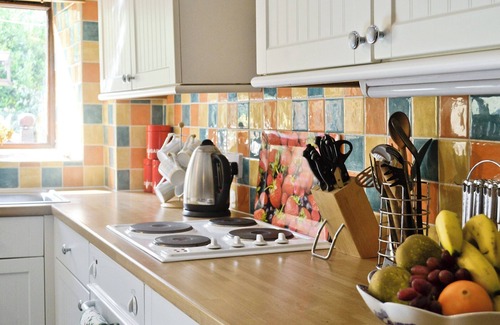 Newton Ferrers Cabaña | Alojamiento de 2 habitaciones en Brixton Torr
