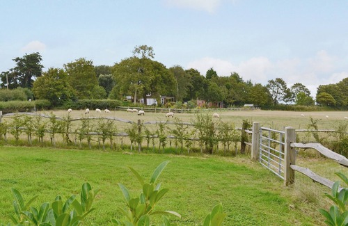 Cowbeech Cabaña | Alojamiento de 2 habitaciones en Herstmonceux