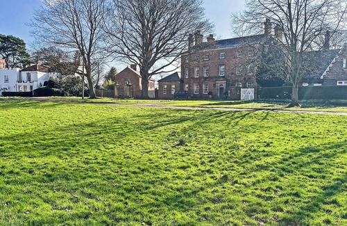 Hurworth-on-Tees Cabaña | 2 bedroom accommodation in Hurworth, near Darlington