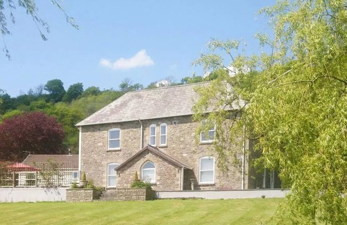 Llanfynydd Cabaña | 2 bedroom accommodation in Llanfynydd