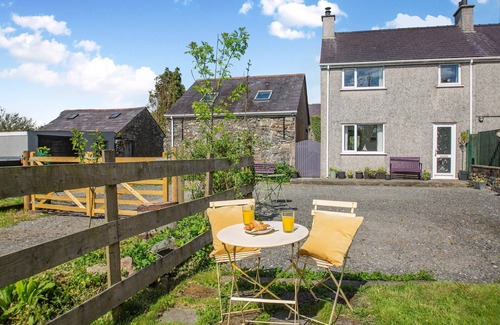 Llangefni Cabaña | Alojamiento de 2 habitaciones en Bodffordd, near Llangefni