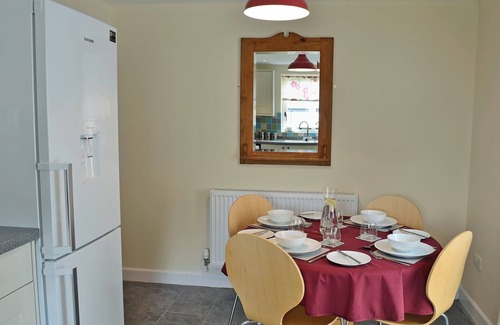 Llanychan Cabaña | Alojamiento de 2 habitaciones en Llanrhaeadr, near Denbigh