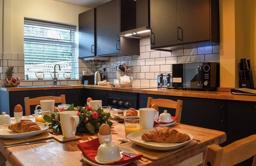 Nantwich Cabaña | 2 bedroom accommodation in Nantwich