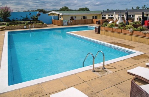 Llanllwchaiarn Cabina | 2 bedroom accommodation in New Quay
