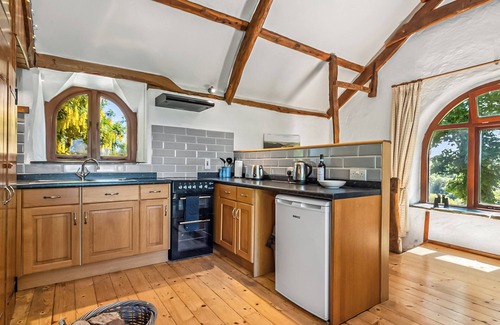 Whitland Cabaña | Alojamiento de 2 habitaciones en Llanglydwen, near Narberth