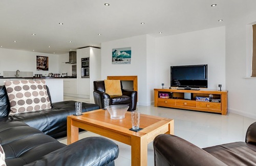 Hayle Cabina | 2 bedroom accommodation in Phillack, near Hayle