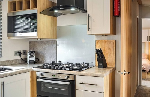 Malton Cabaña | 2 bedroom accommodation in Amotherby, near Malton