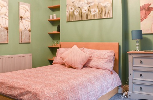 Ogden Cabaña | 2 bedroom accommodation in Luddenden, near Halifax