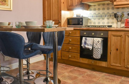 Ogden Cabaña | 2 bedroom accommodation in Luddenden, near Halifax