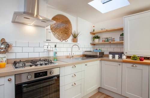 Penryn Cabaña | 2 bedroom accommodation in Mabe, near Penryn