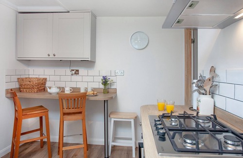 Penryn Cabaña | 2 bedroom accommodation in Mabe, near Penryn