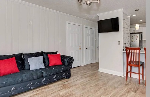 Forest City Casa | 2-bedroom house with WiFi, AC in delightful Forest City