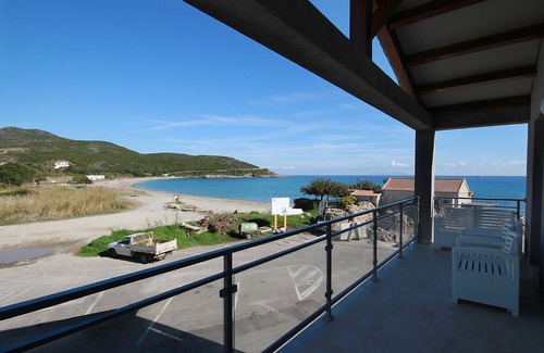 Pietracorbara Apartamento | 2-bedroom apartment for 6 people including 4 adults