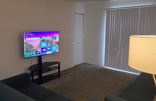 Glencoe Apartamento | 2-bedroom apartment in awesome West County with AC, Fitness Room and Laundry