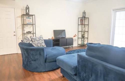 Huntsville Apartamento | 2-bedroom apartment in beautiful Huntsville with AC