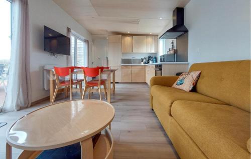 Ambon Casa | 2 Bedroom Beautiful Home In Ambon