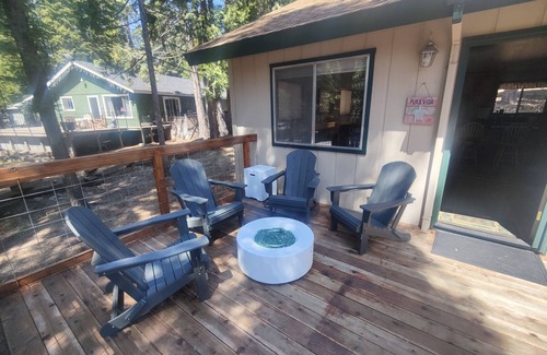 Lake Almanor West Cabina | 2-bedroom cabin in Lake Almanor West. Dog Friendly!