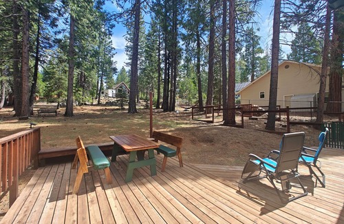 Lake Almanor West Cabina | 2-bedroom cabin in Lake Almanor West. Dog Friendly!