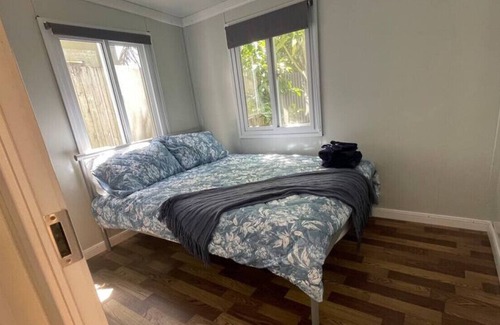 Grafton Apartamento | 2 Bedroom Cabin with off street parking