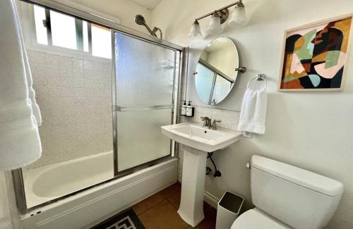 West Beach Apartamento | 2 Bedroom close to downtown and beach