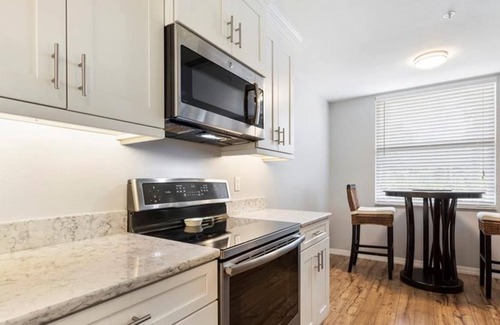 Palmer Ranch Condominio | 2 Bedroom Condo 427547 by Houzlet