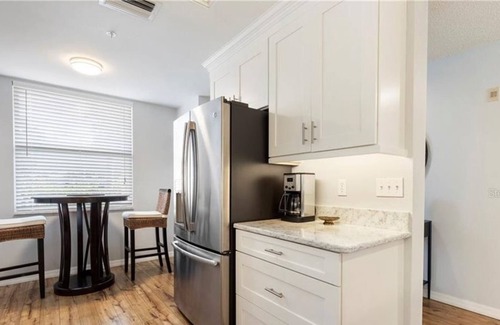 Palmer Ranch Condominio | 2 Bedroom Condo 427547 by Houzlet