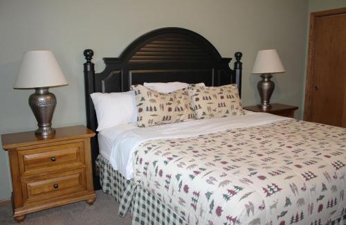 Eagle River Casa | 2 Bedroom Condo Duck Lake