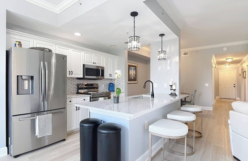 Estero Condominio | 2-bedroom condo in charming Estero with fitness room & pool