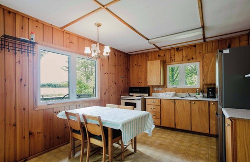 Carling Casa | 2-Bedroom Cottage #2 - Sand Bay