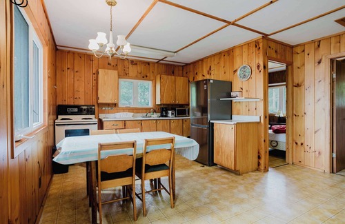 Carling Casa | 2-Bedroom Cottage #2 - Sand Bay