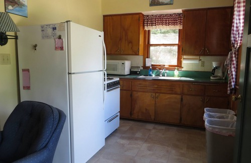 New Lisbon Cabaña | Casa de vacaciones en el agua con su propio muelle, Castle Rock Lake WI $ 1,036 / w