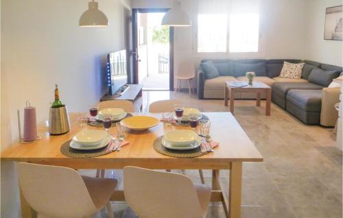 Torrevieja Apartamento | 2 Bedroom Cozy Apartment In Torrevieja