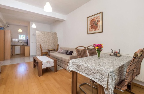Kastav Apartamento | Acogedor apartamento de 2 dormitorios.