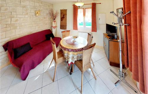 Bagnault Casa | 2 Bedroom Cozy Home In Souvigne