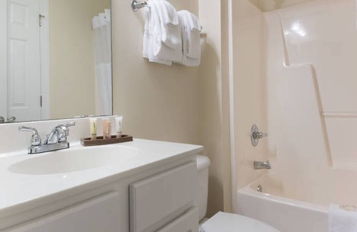 Santee Complejo | 2 Bedroom Deluxe on Lake Marion, South Carolina!!