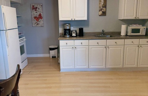 Terra Nova Apartamento | 2 Bedroom Executive Apartment - Airport Manor Apartment #1