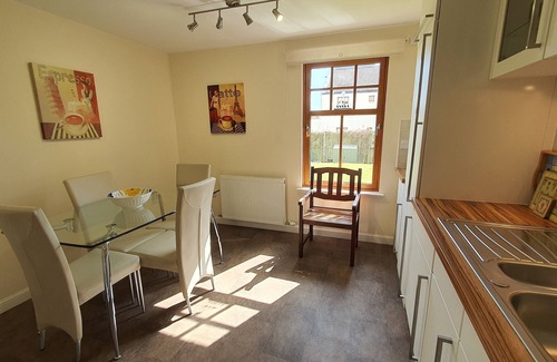 Crail Apartamento | 2 bedroom garden apartment, Crail, Roseford Apartment with private parking