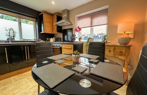 Shrewsbury Casa | 2 Bedroom Guesthouse in Shrewsbury