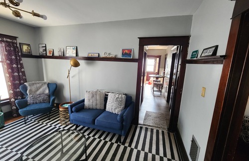 Buffalo Apartamento | 2 bedroom Historic Apt between downtown and the Stadium. Go Bills!